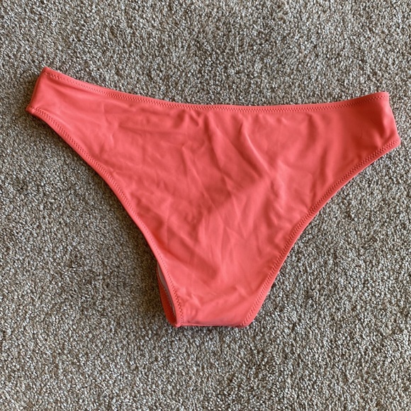 * PRICE FIRM * NWOT Womens Low Rise Bikini Bottom in Pink - Picture 2 of 3